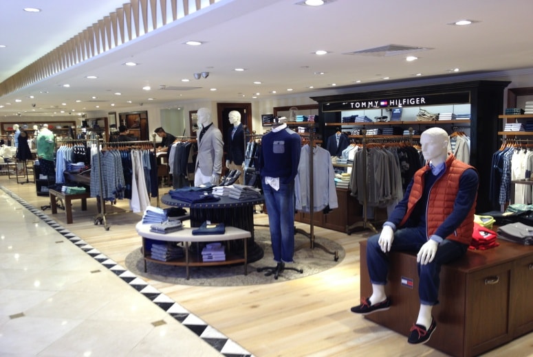 Tommy Clearance Orlando: loja cheia de descontos!