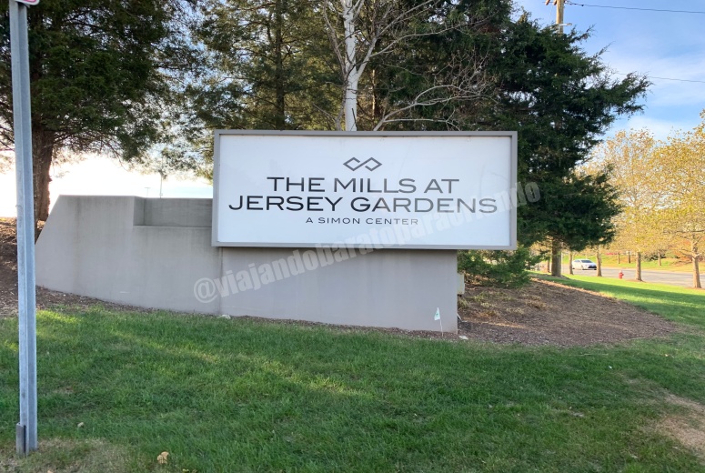 Loja Tommy Hilfiger no Jersey Gardens - Picture of The Mills at